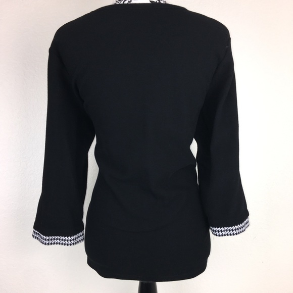 Dillard’s Waffled Herringbone and Black Sweater - Picture 5 of 5